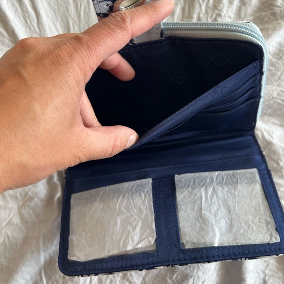 Vera Bradley RFID Turnlock Wallet - Perennials Gray - Picture 12 of 14